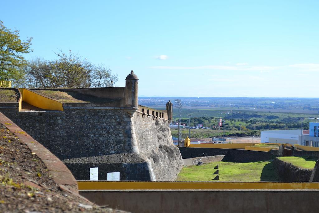 Alcamim Guesthouse Elvas Exteriör bild